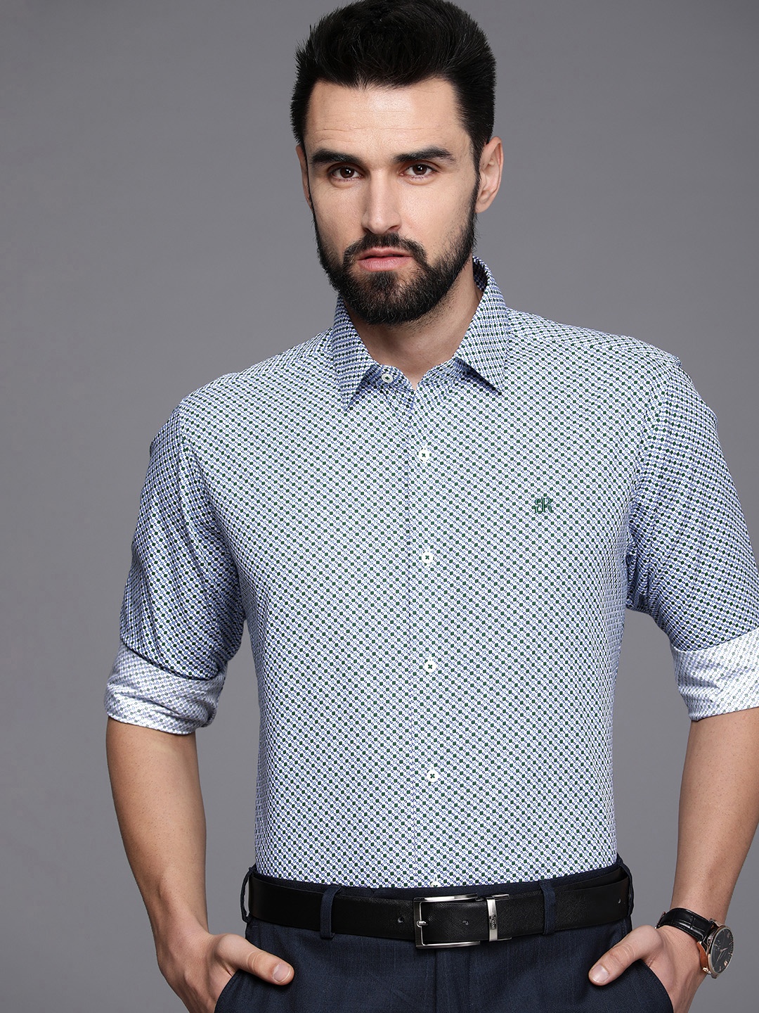 

Raymond Men Green And Blue Slim Fit Geometric Printed Pure Cotton Formal Shirt