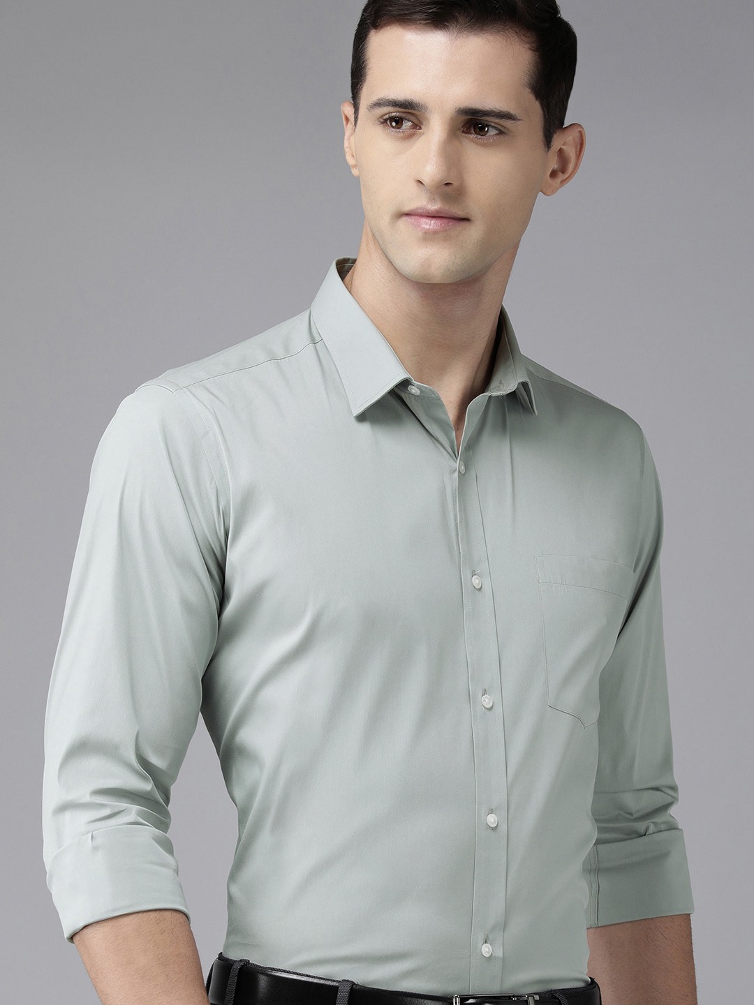 

Park Avenue Men Grey Solid Slim Fit Formal Shirt
