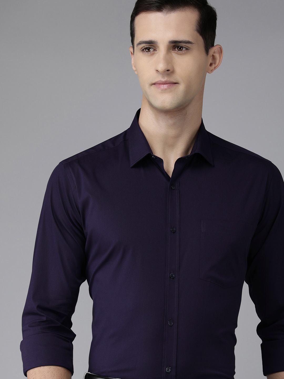 

Park Avenue Men Navy Blue Solid Slim Fit Formal Shirt