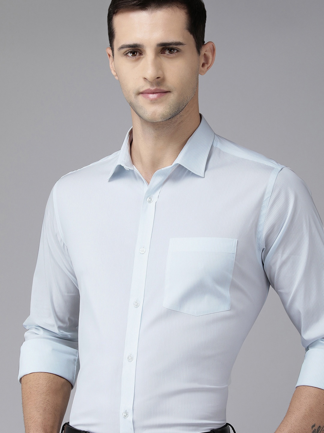 

Park Avenue Men Light Blue Solid Slim Fit Formal Shirt