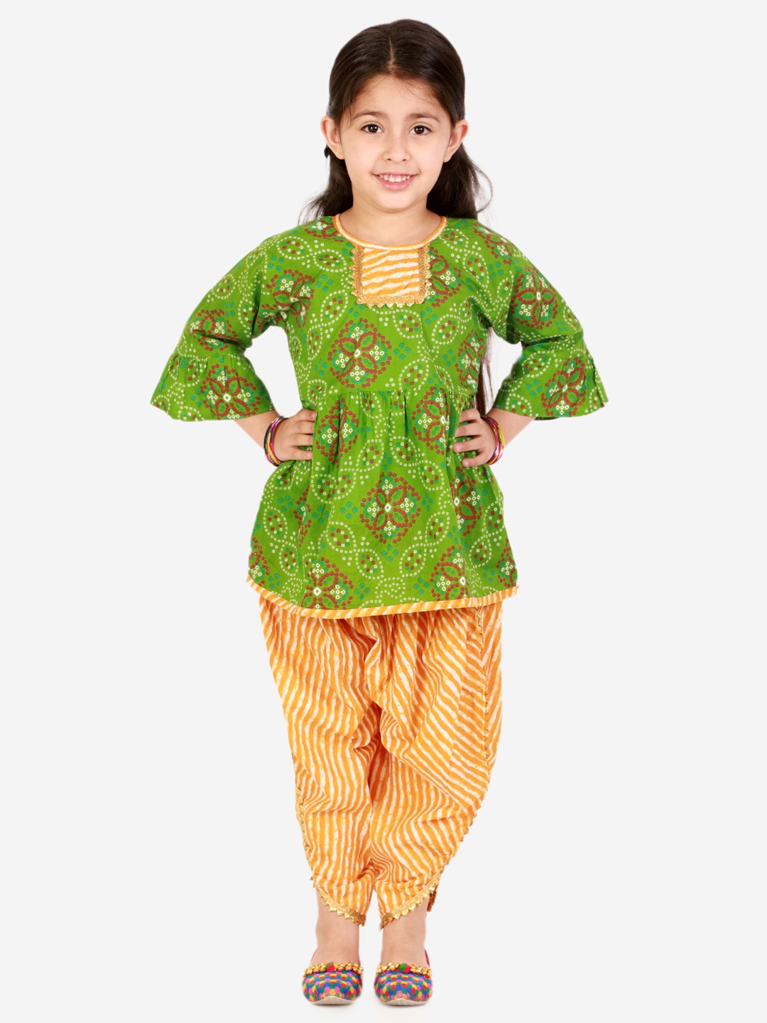 

Superminis Girls Green Bandhani Printed Empire Pure Cotton Kurti with Salwar