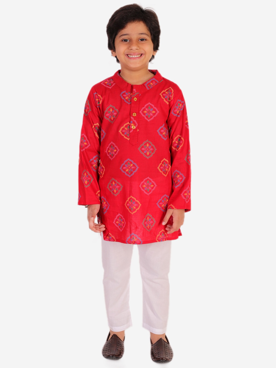 

Superminis Boys Maroon & White Ethnic Motifs Printed Pure Cotton Kurta with Pyjamas