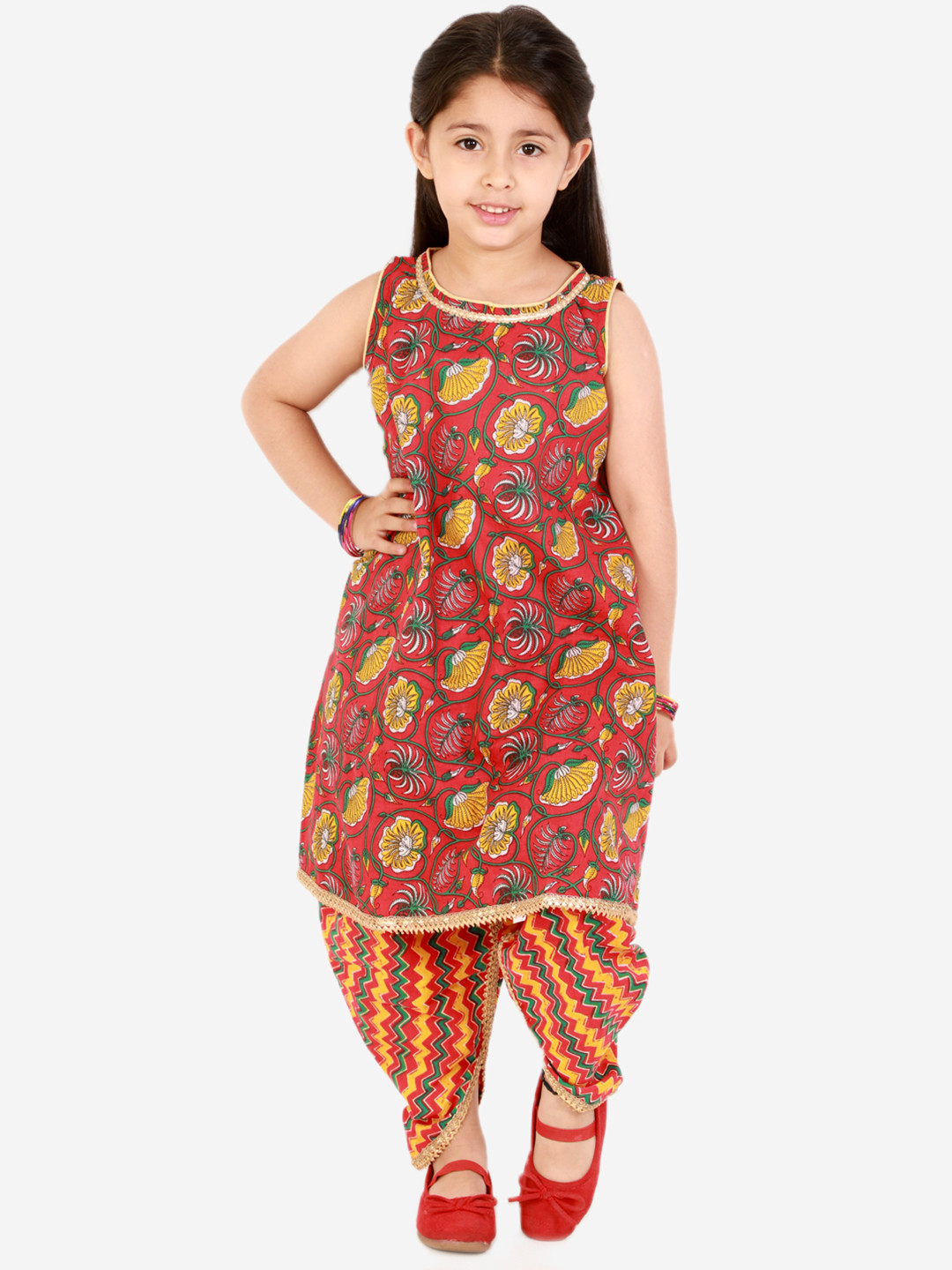 

Superminis Girls Red Ethnic Motifs Printed Panelled Pure Cotton Kurti with Patiala