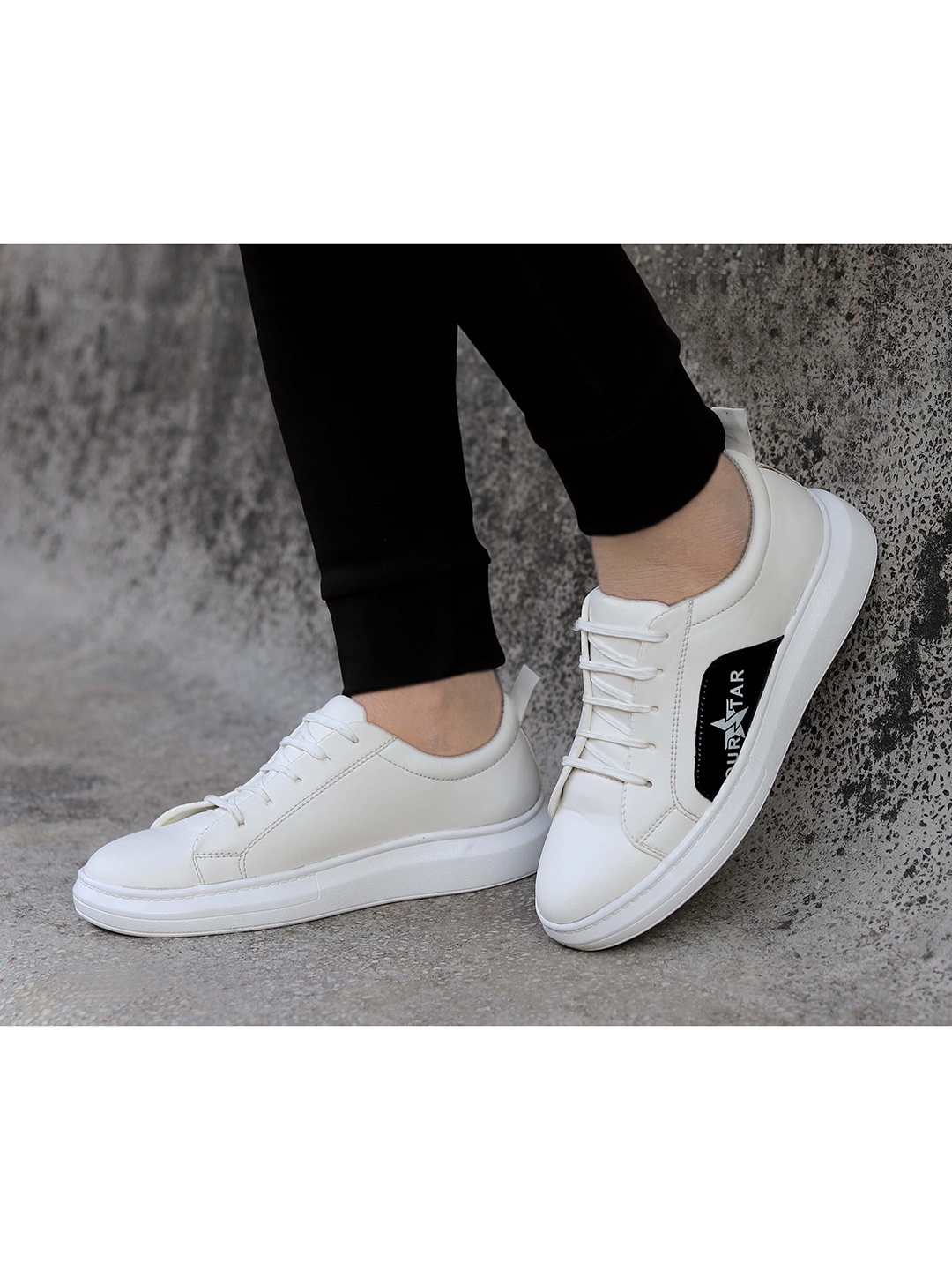 

FOUR STAR TRUCK SALES Men White Colourblocked Sneakers