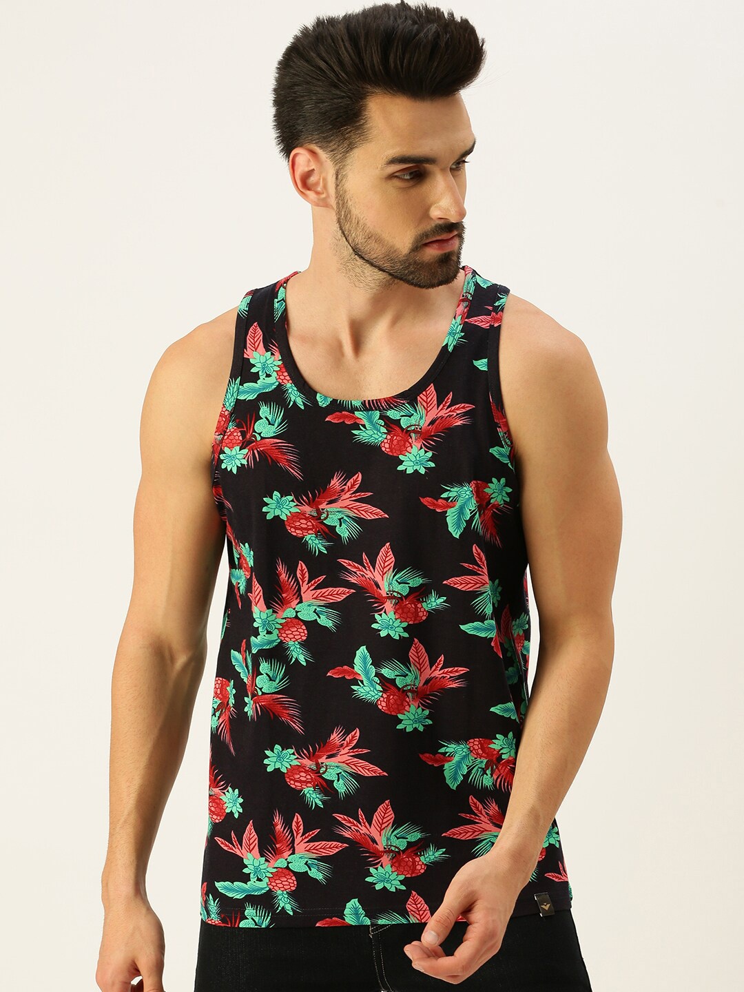 

VEIRDO Men Navy Blue & Green Printed Cotton T-shirt