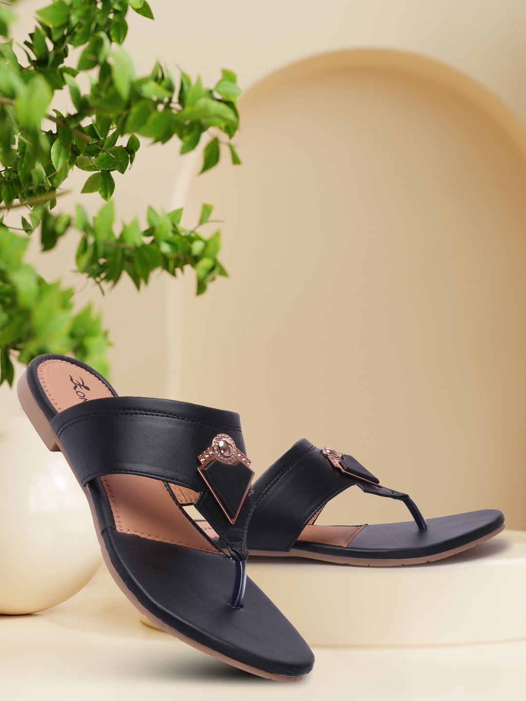 

Longwalk Women Black Embellished Open Toe Flats