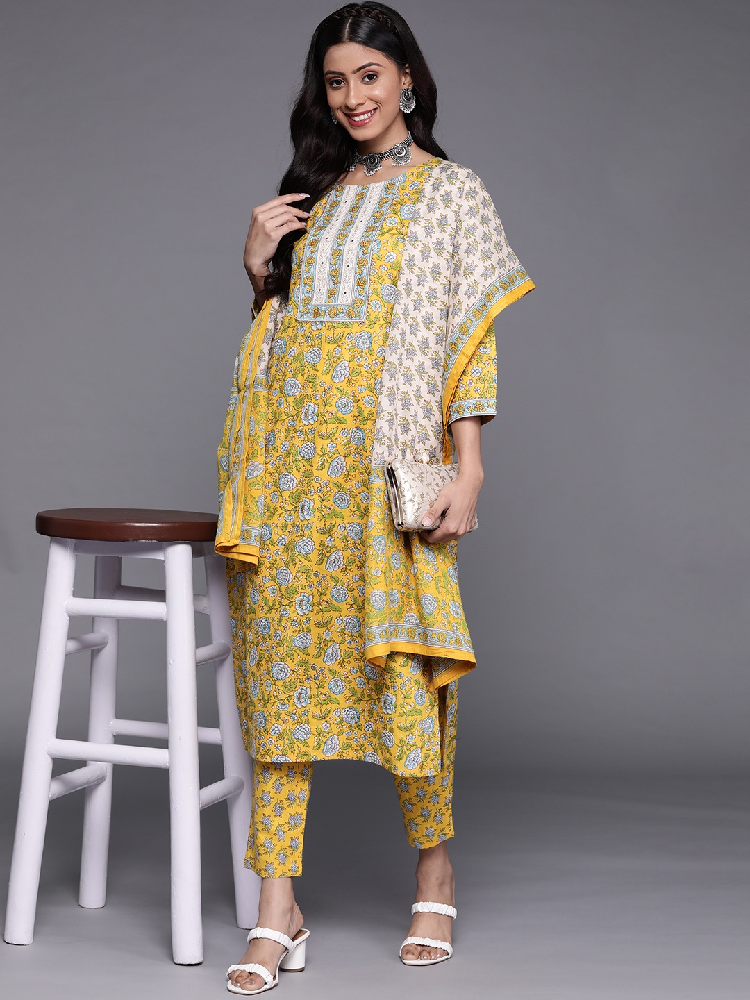

Varanga Women Yellow Floral Printed Pure Cotton Kurta with Trousers & With Dupatta