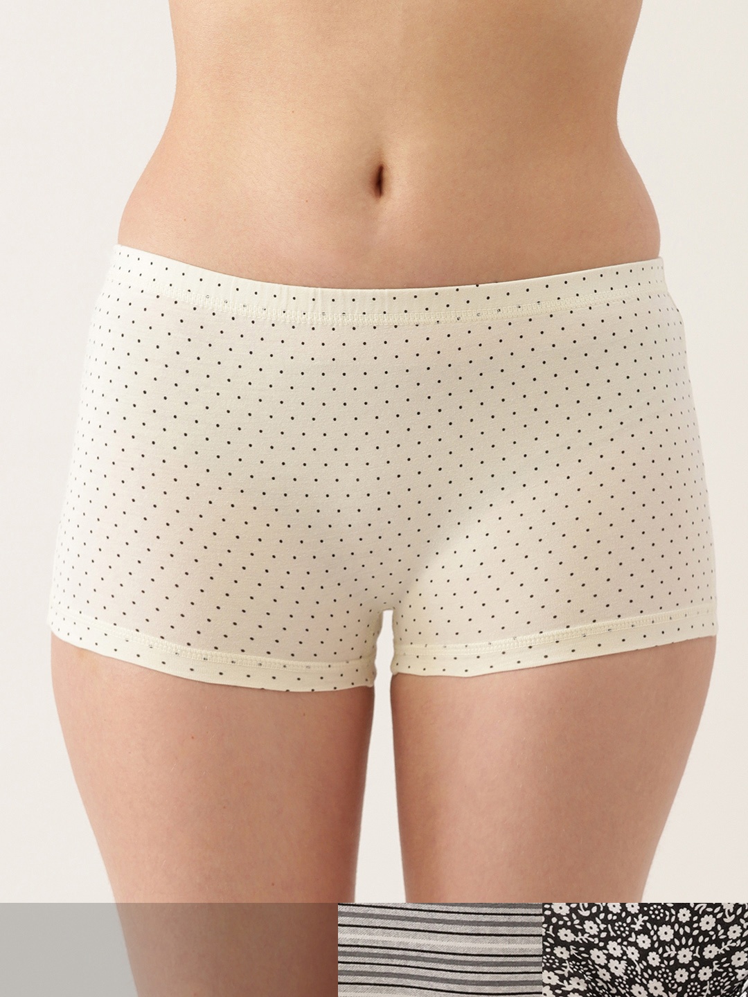 

Leading Lady Pack Of 3 Printed Boy Short Briefs JOY/PR/11-3, Off white
