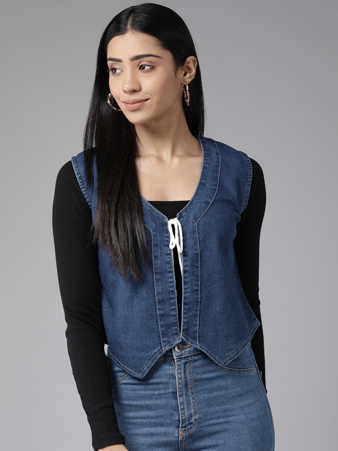 

KASSUALLY Women Navy Blue Denim Crop Tie-Up Shrug