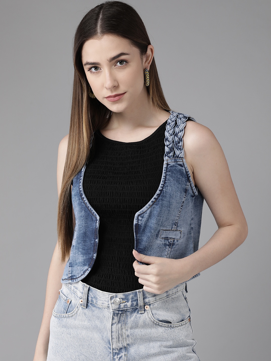 

KASSUALLY Women Blue Denim Crop Shrug