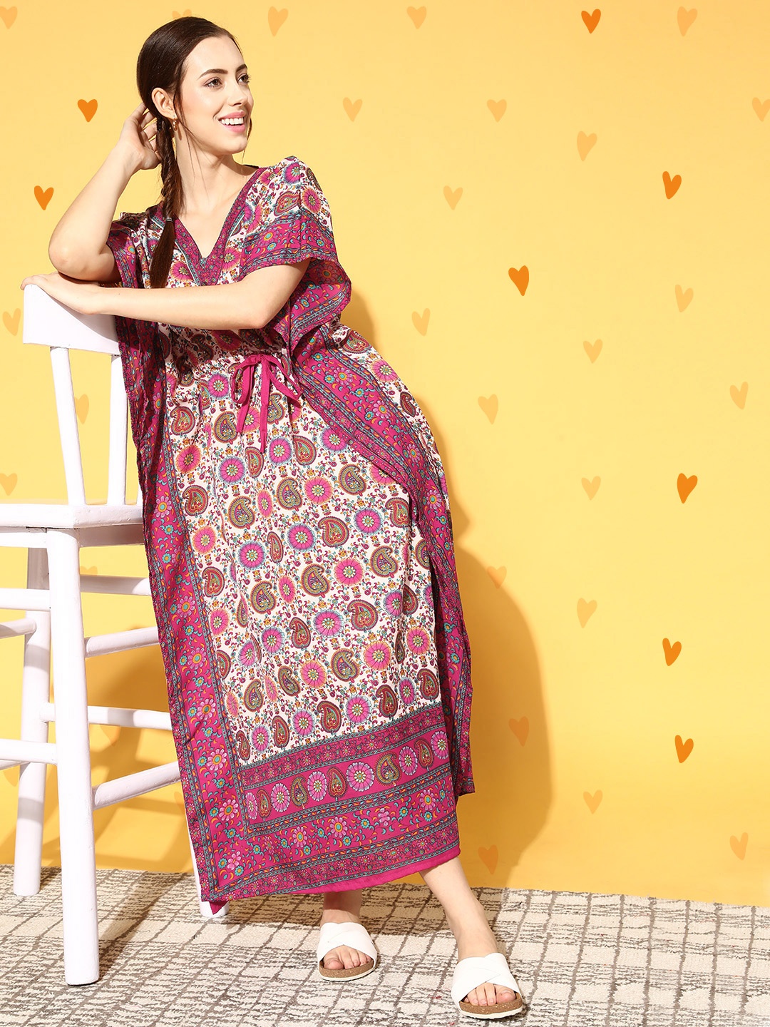 

Vemante Off-White Ethnic Motifs Bohemian Eclectic Nightdress