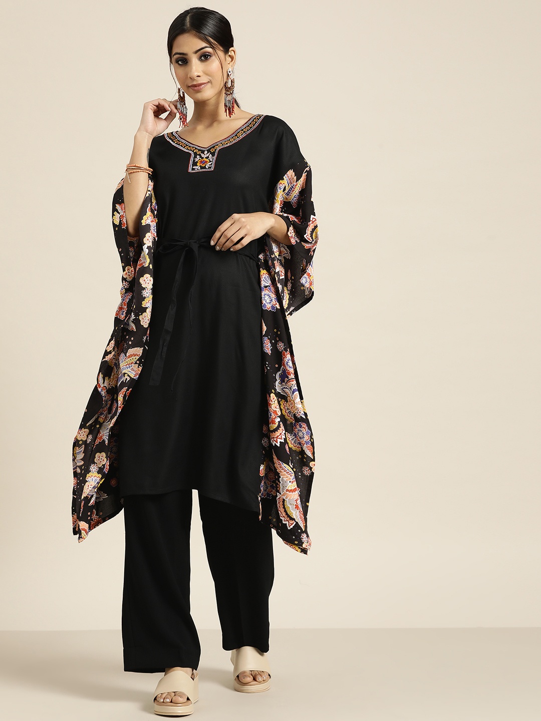 

Sangria Black Floral Printed Pure Cotton Kaftan Kurta