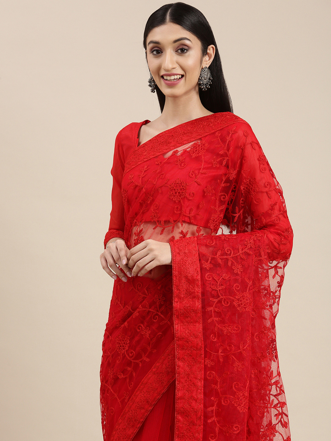 

VAIRAGEE Red Floral Embroidered Net Saree