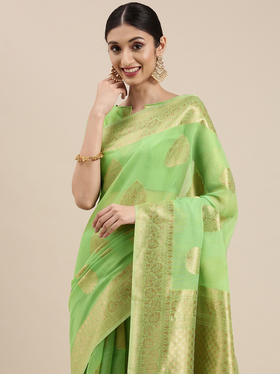 

VAIRAGEE Green & Gold-Toned Ethnic Motifs Zari Silk Cotton Saree