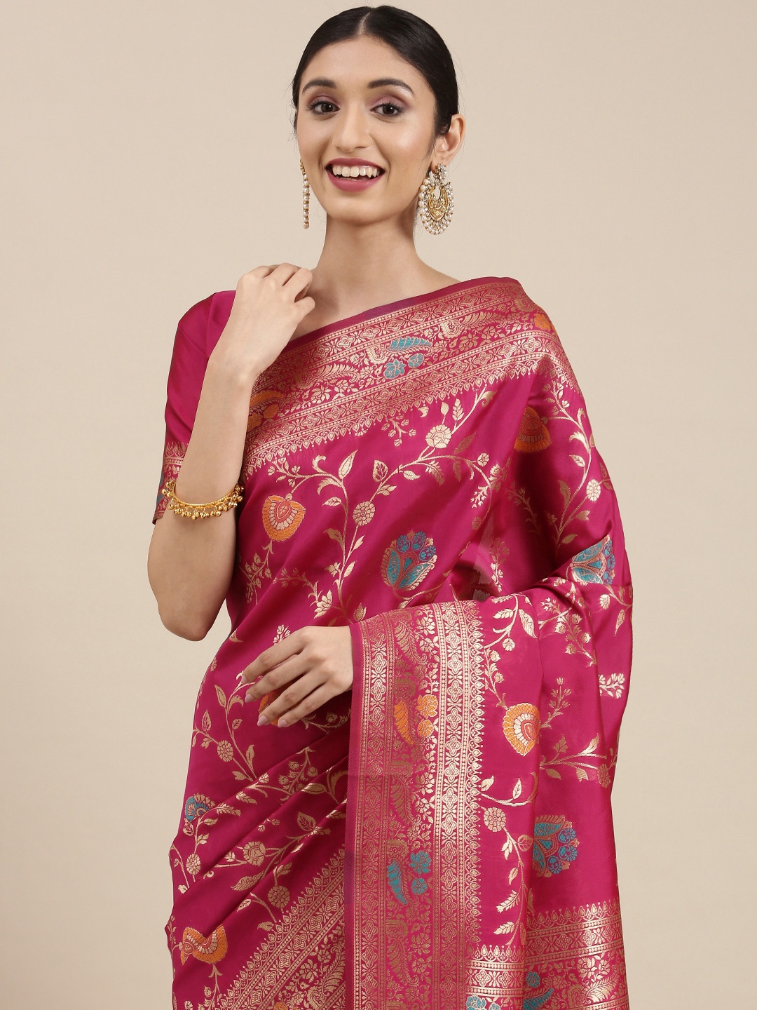 

VAIRAGEE Pink & Gold-Toned Floral Zari Saree