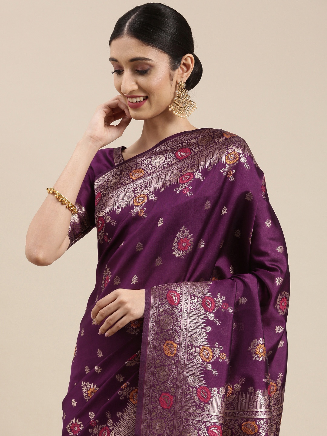 

VAIRAGEE Burgundy & Gold-Toned Ethnic Motifs Zari Saree