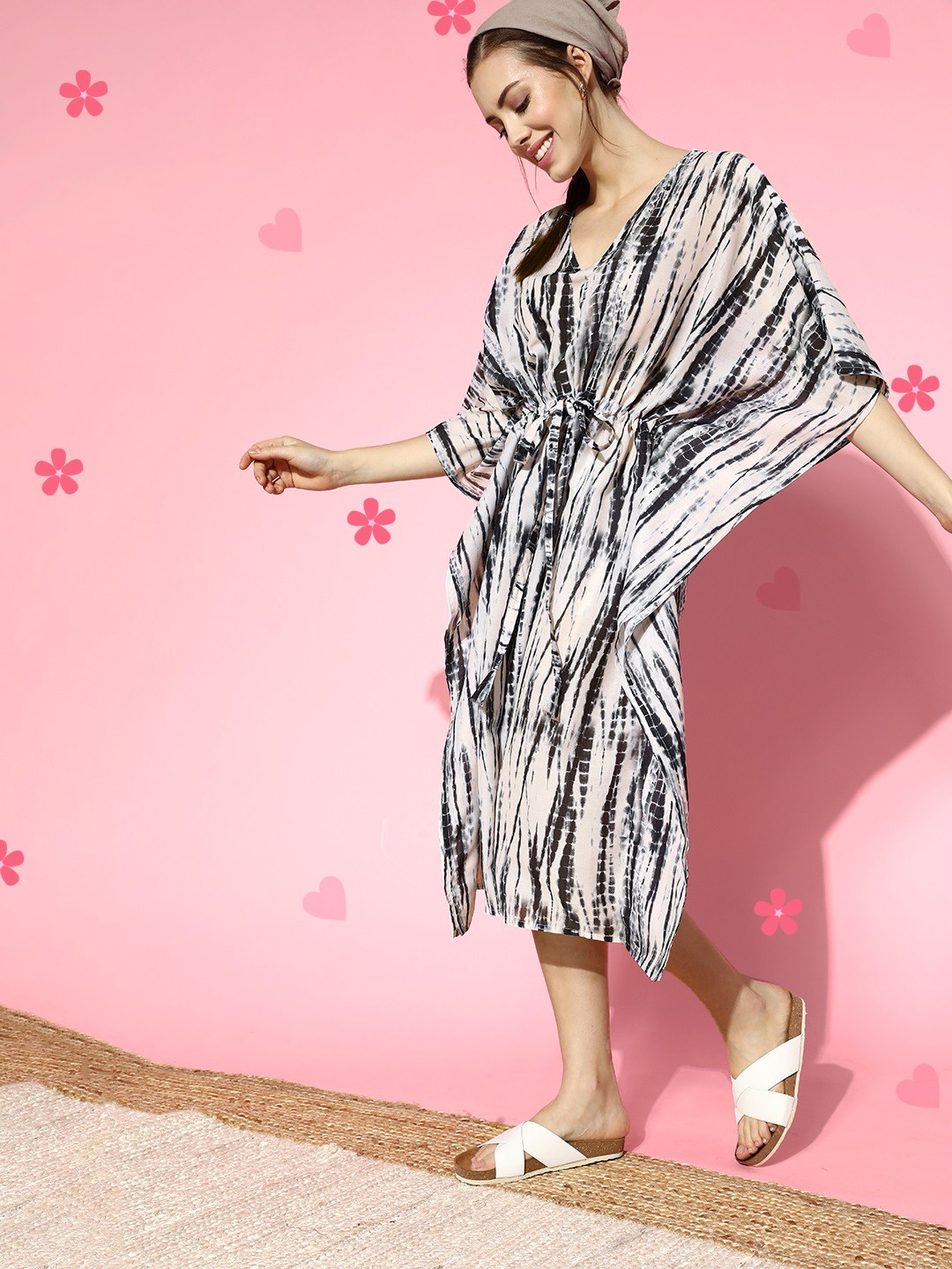 

Vemante White Abstract Bohemian Eclectic Nightdress