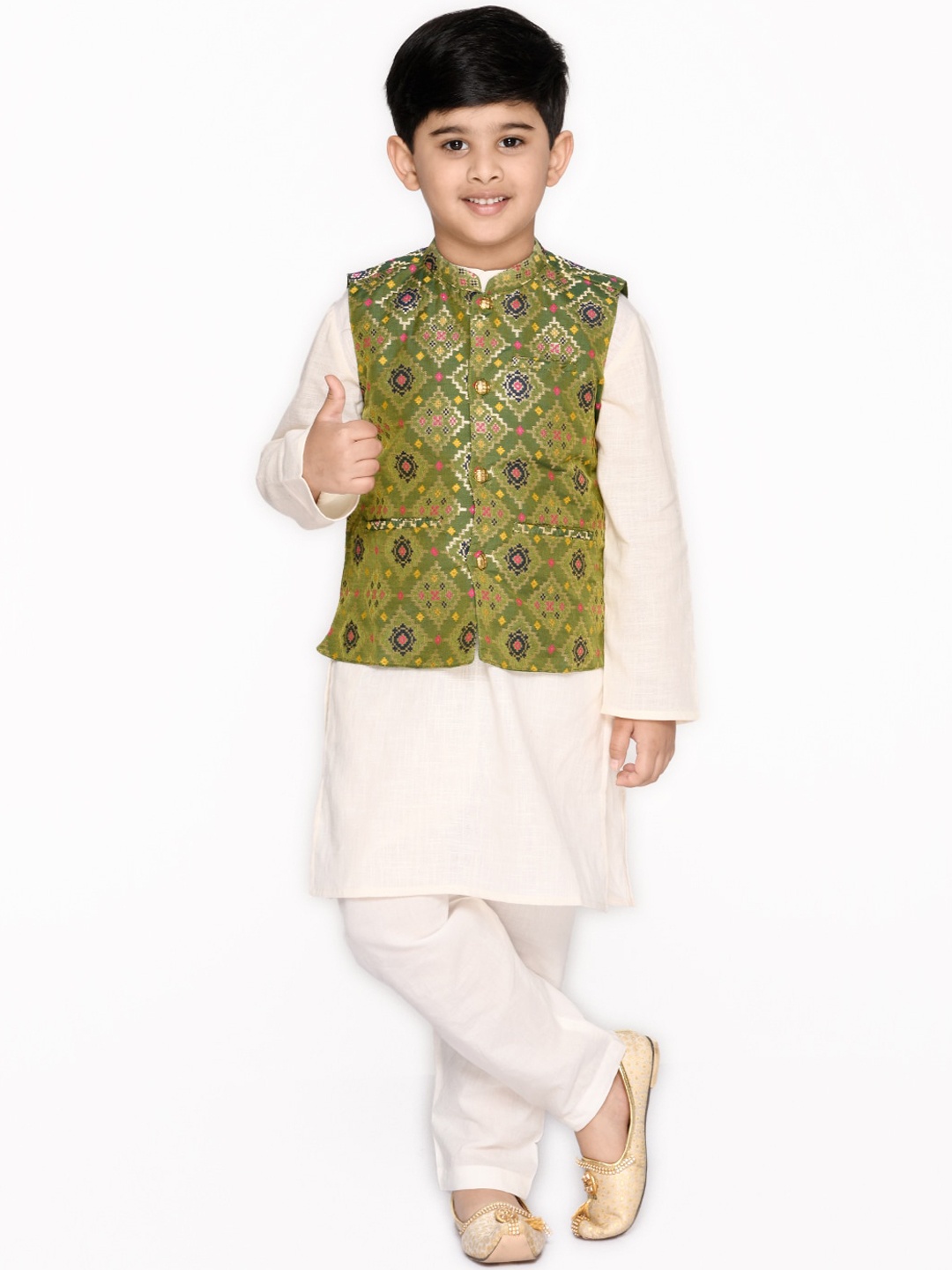 

SAKA DESIGNS Boys Green Floral Pure Cotton Kurta with Pyjamas & Nehru Jacket