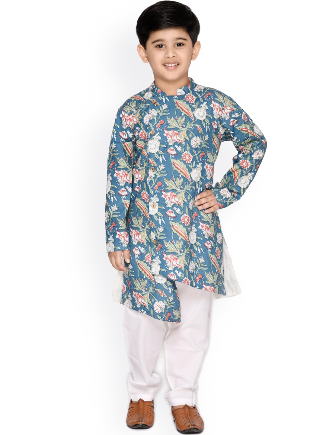 

SAKA DESIGNS Boys Blue & White Floral Printed Angrakha Pure Cotton Kurta Set