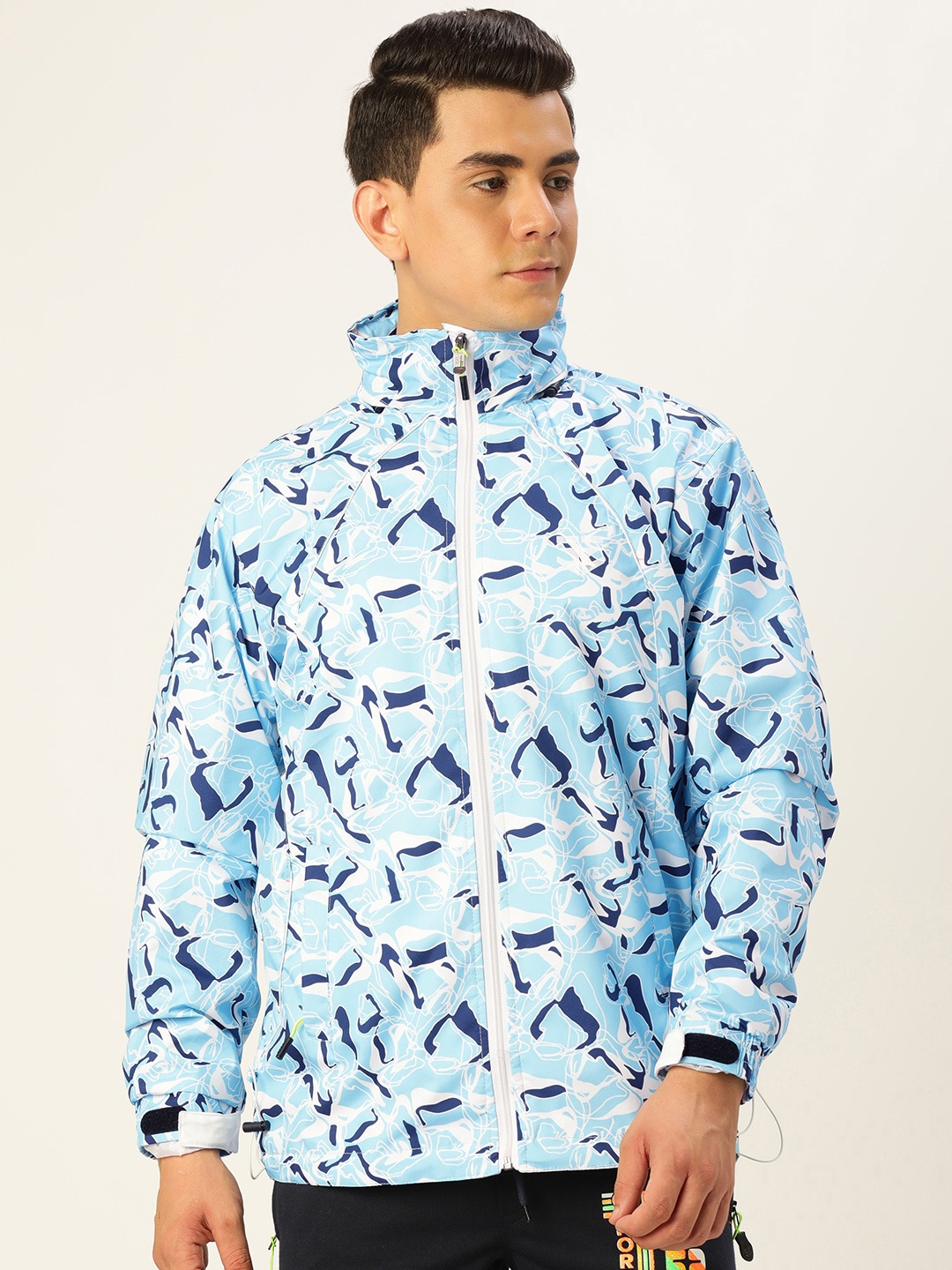

Sports52 wear Men Blue & White Printed Rain Jacket