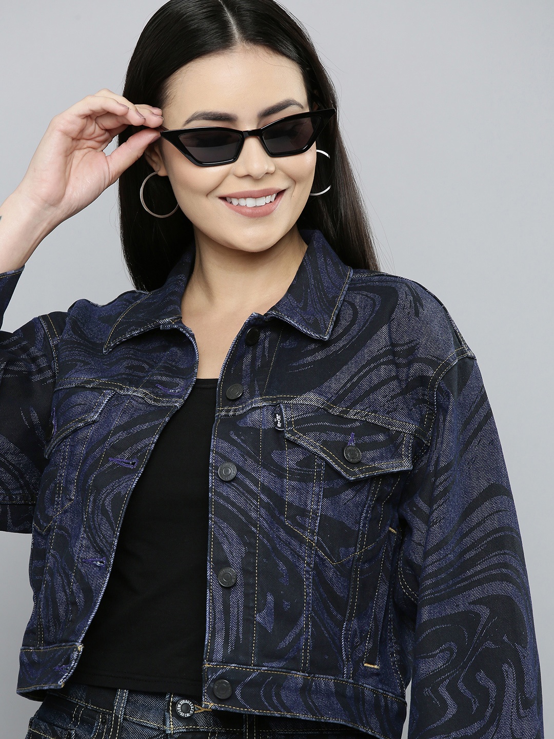 

Levi's X Deepika Padukone Women Blue Abstract Printed Crop Denim Jacket