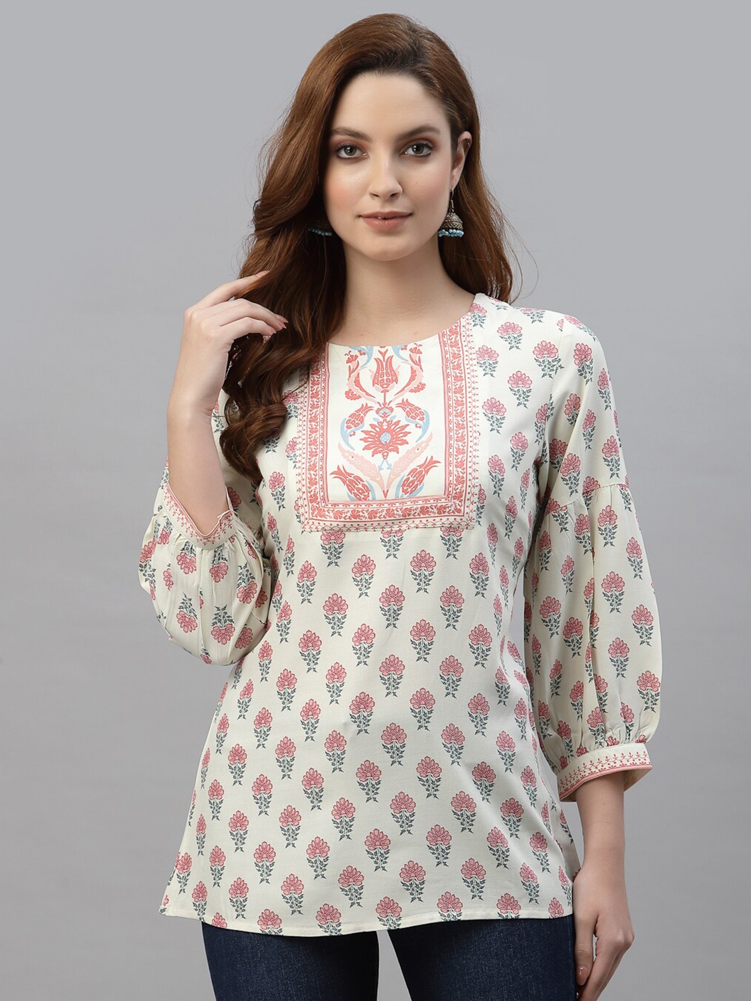 

Mode by Red Tape White & Red Floral Printed Tunic