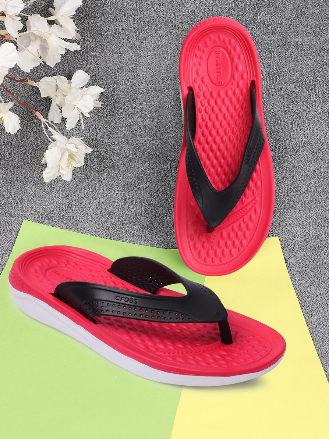 

Longwalk Men Red & Black Solid Thong Flip-Flops