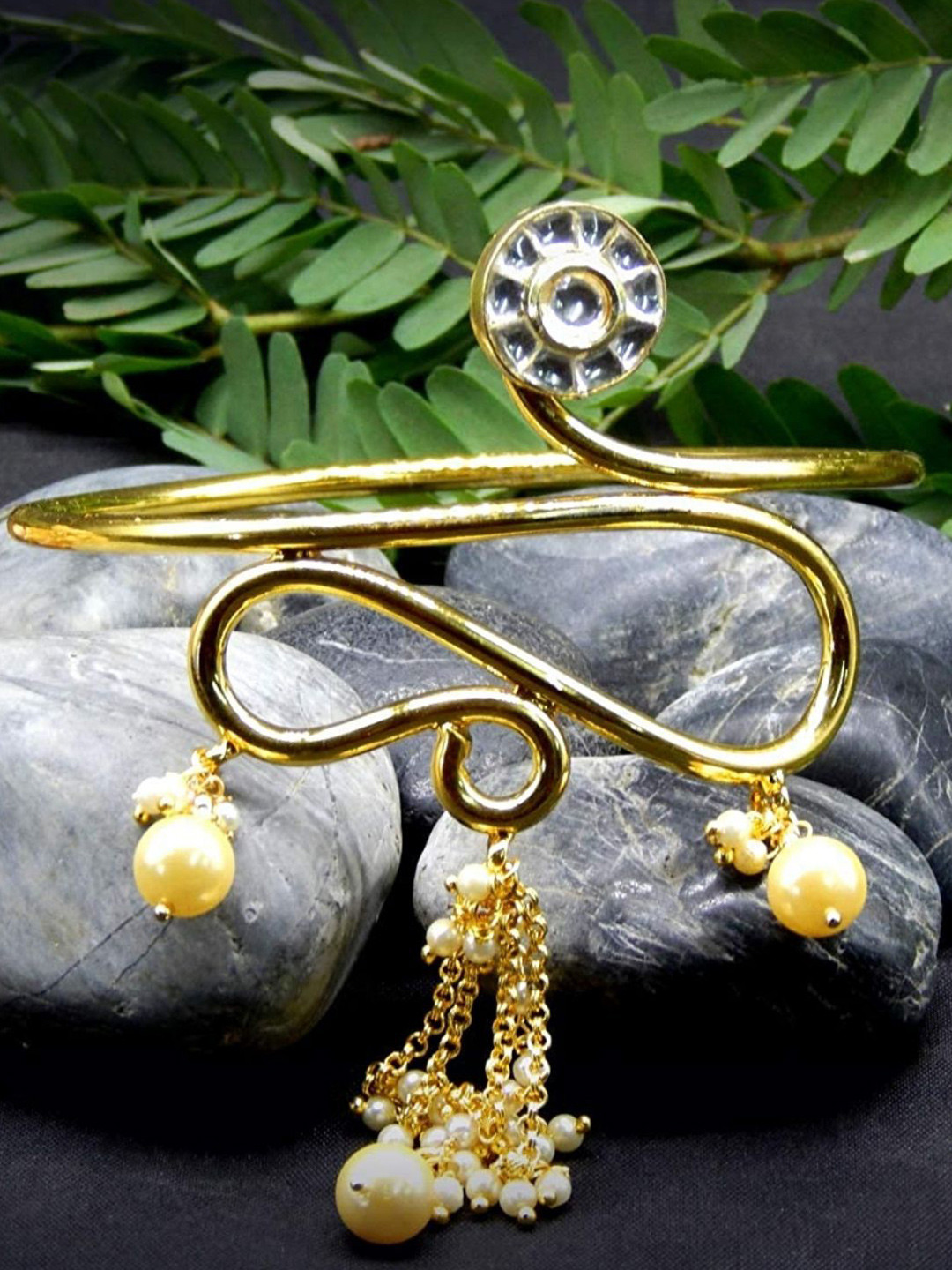 

AccessHer Women Gold-Plated & White Kundan Studded Armlet