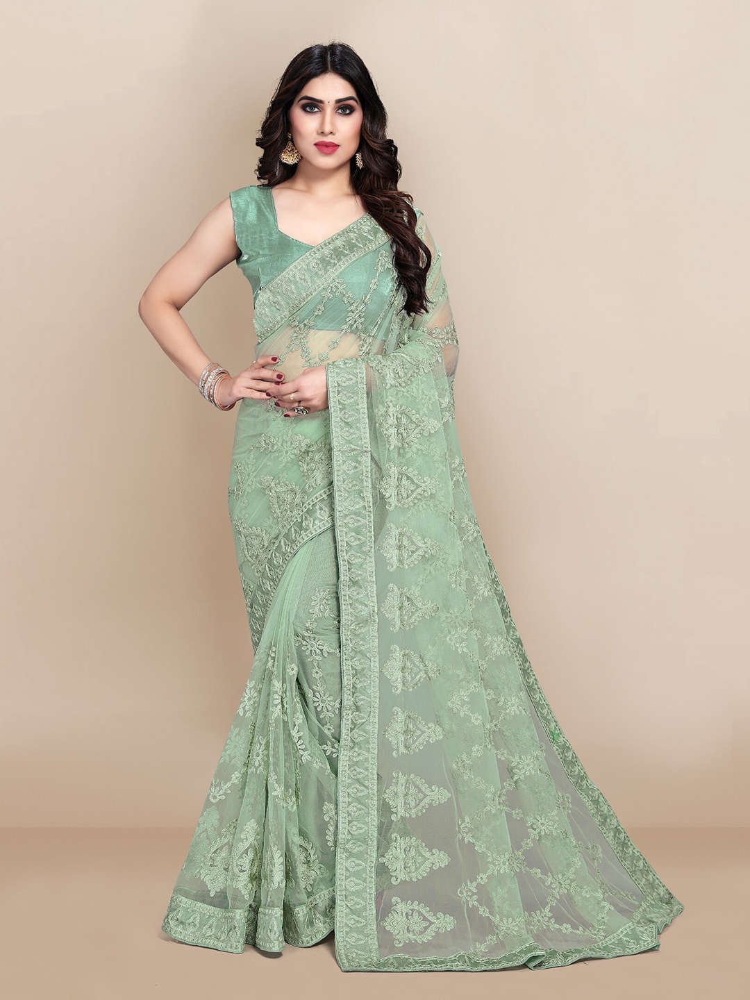 

VAIRAGEE Green Ethnic Motifs Embroidered Net Saree
