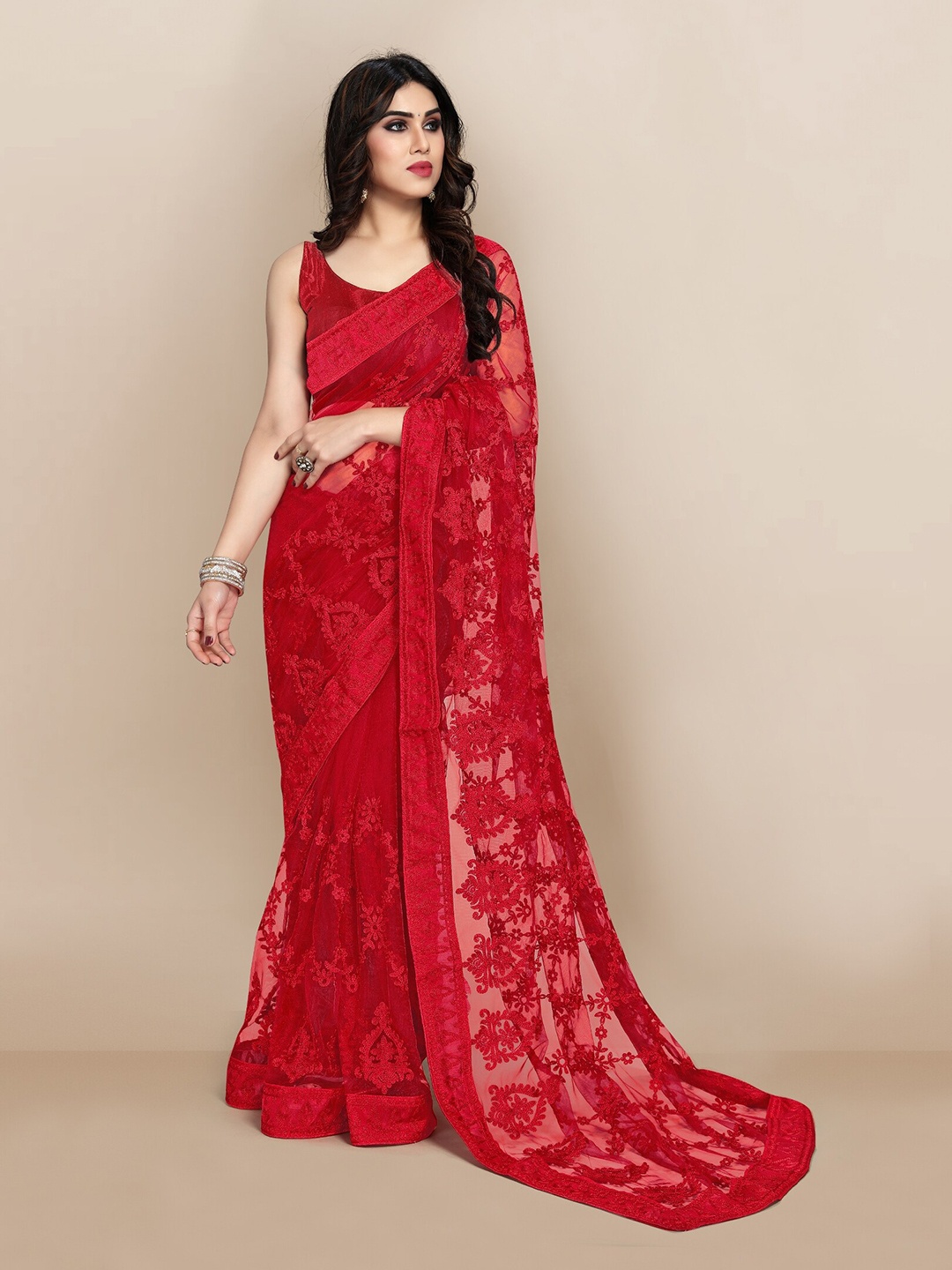 

VAIRAGEE Red Ethnic Motifs Embroidered Net Saree
