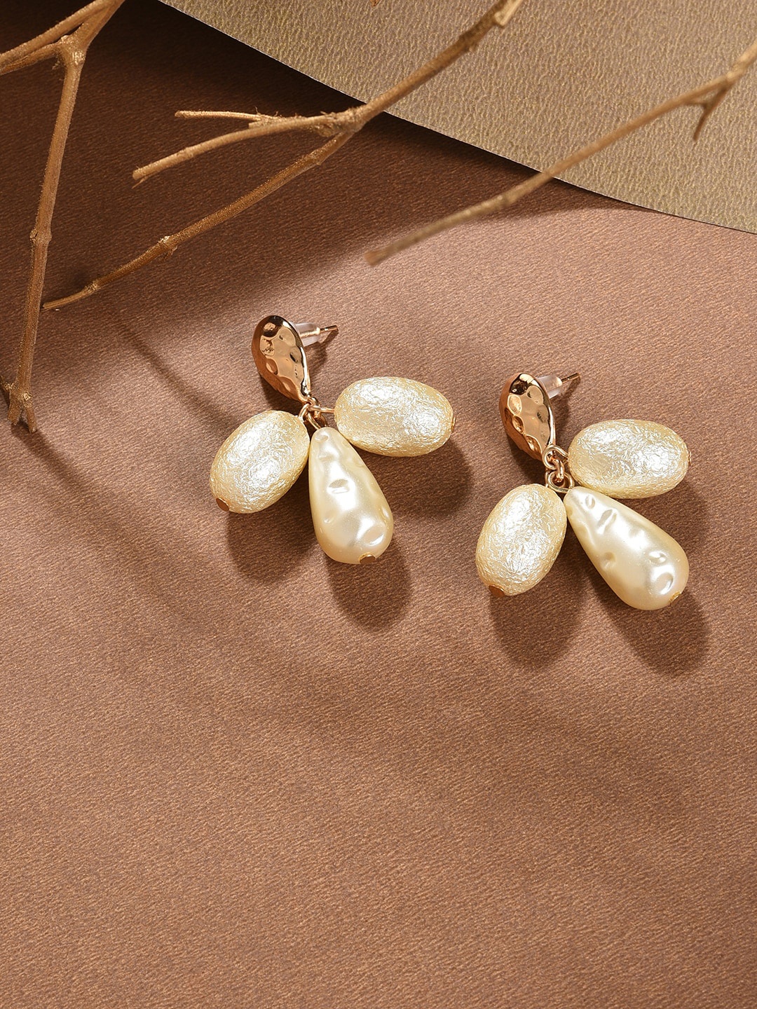 

SOHI Gold-Toned & Cream-Coloured Contemporary Studs Earrings