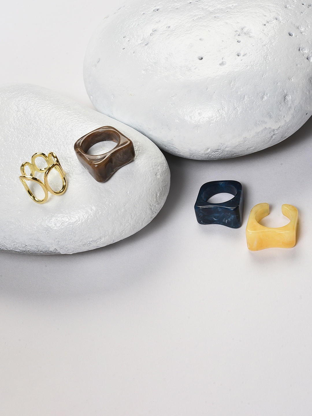 

SOHI Set of 4 Gold-Plated Finger Rings