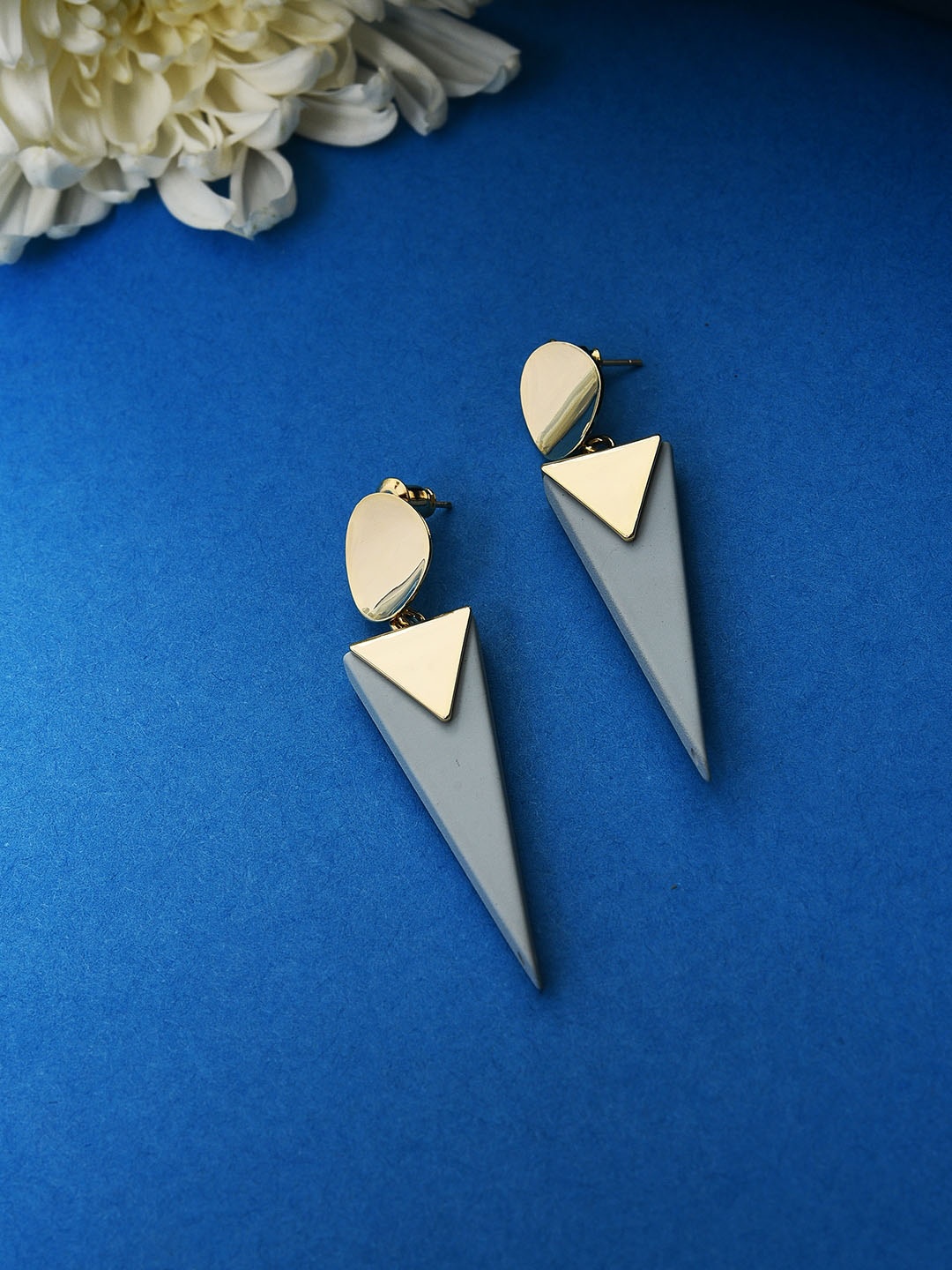 

SOHI Blue & Gold-Plated Contemporary Drop Earrings