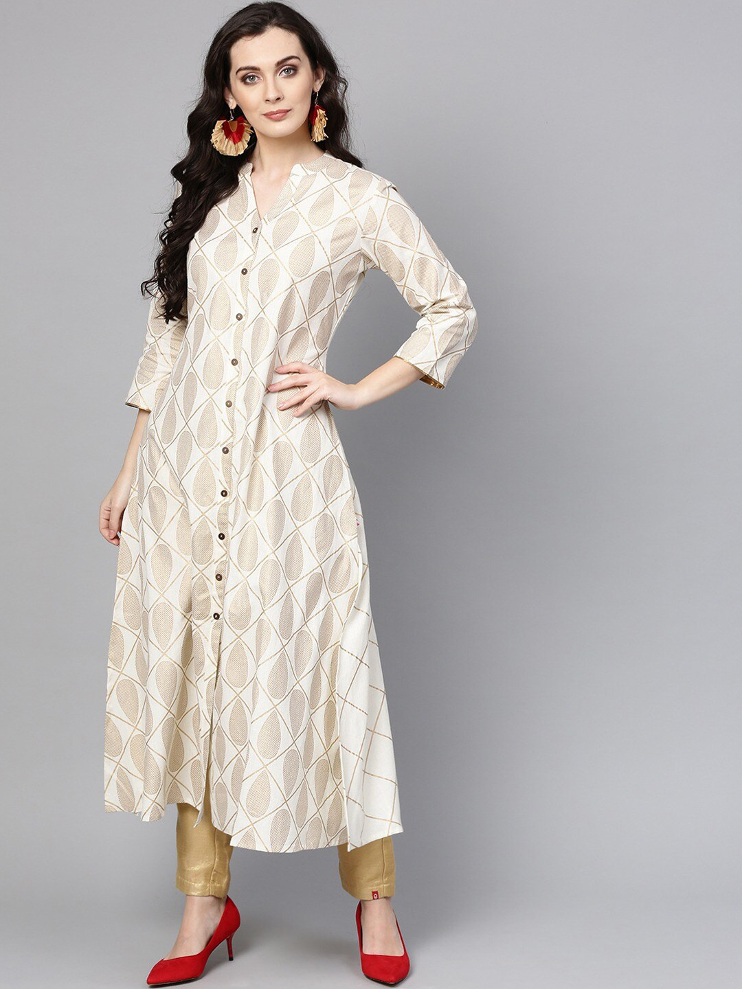 

Varanga Women Off White Geometric Printed Kurta
