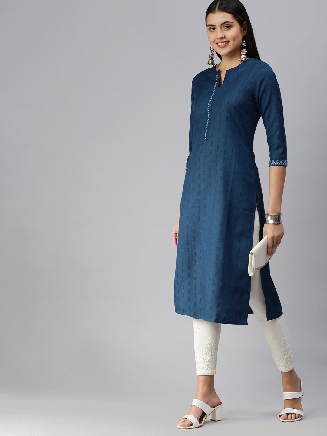 

ETIQUETTE Women Blue Embroidered Thread Work Kurta