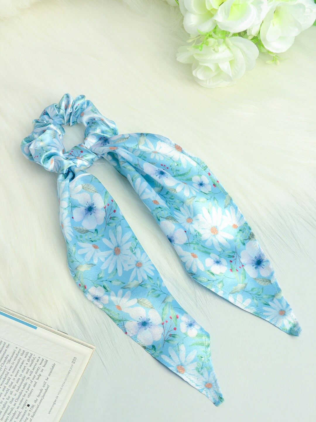

Ferosh Women Blue & White Ponytail Holders