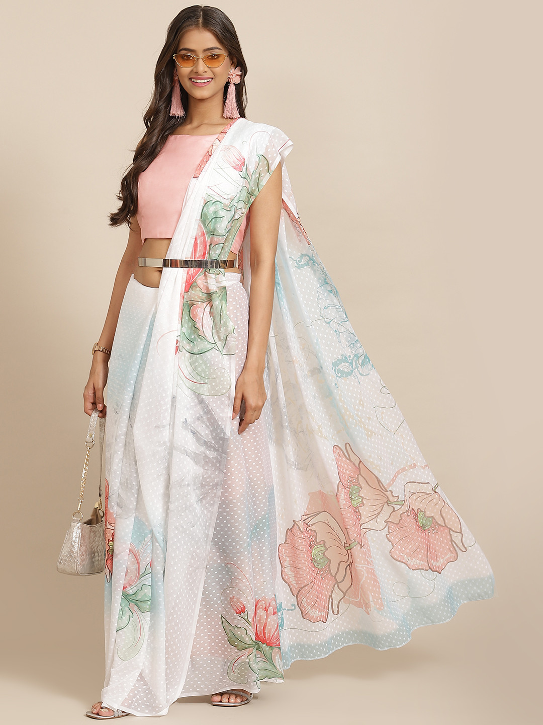 

Silk Land White & Dusty Pink Floral Print Chiffon Saree