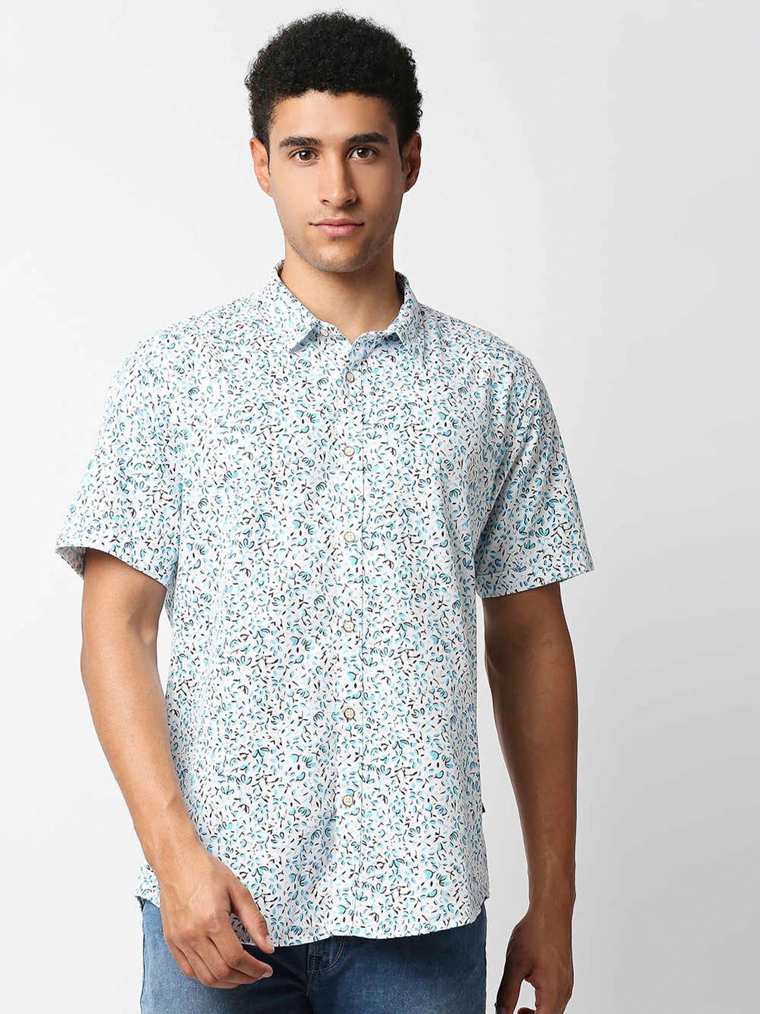 

Pepe Jeans Men White Floral Printed Cotton Casual Shirt