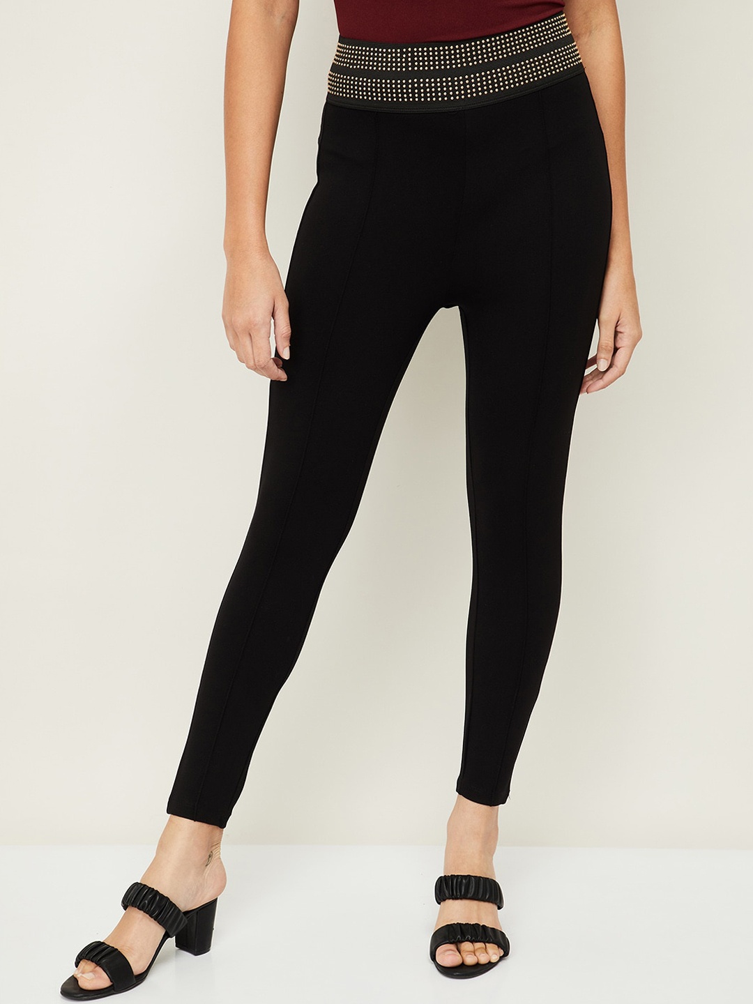 

Ginger by Lifestyle Women Black Skinny Fit Solid Jeggings