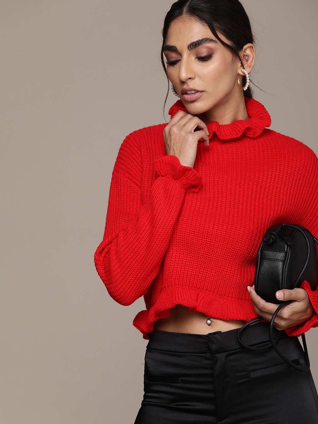 

bebe Women Red Ribbed Acrylic Crop Pullover