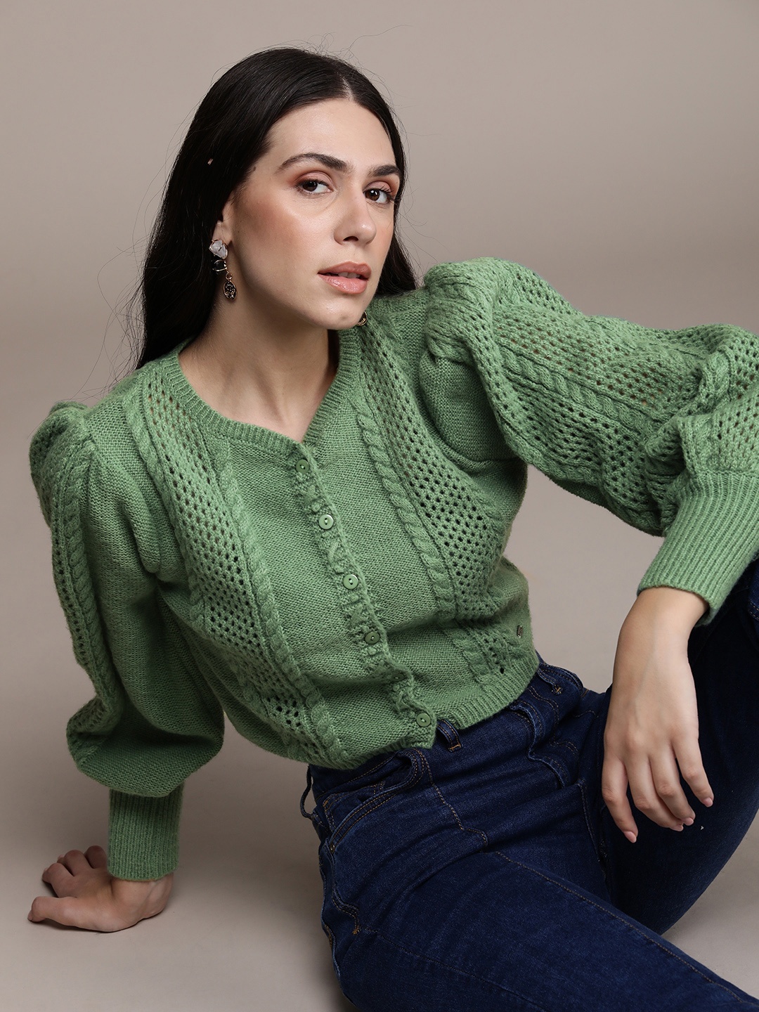 

bebe Women Green Cable Knit Self Design V-Neck Crop Cardigan