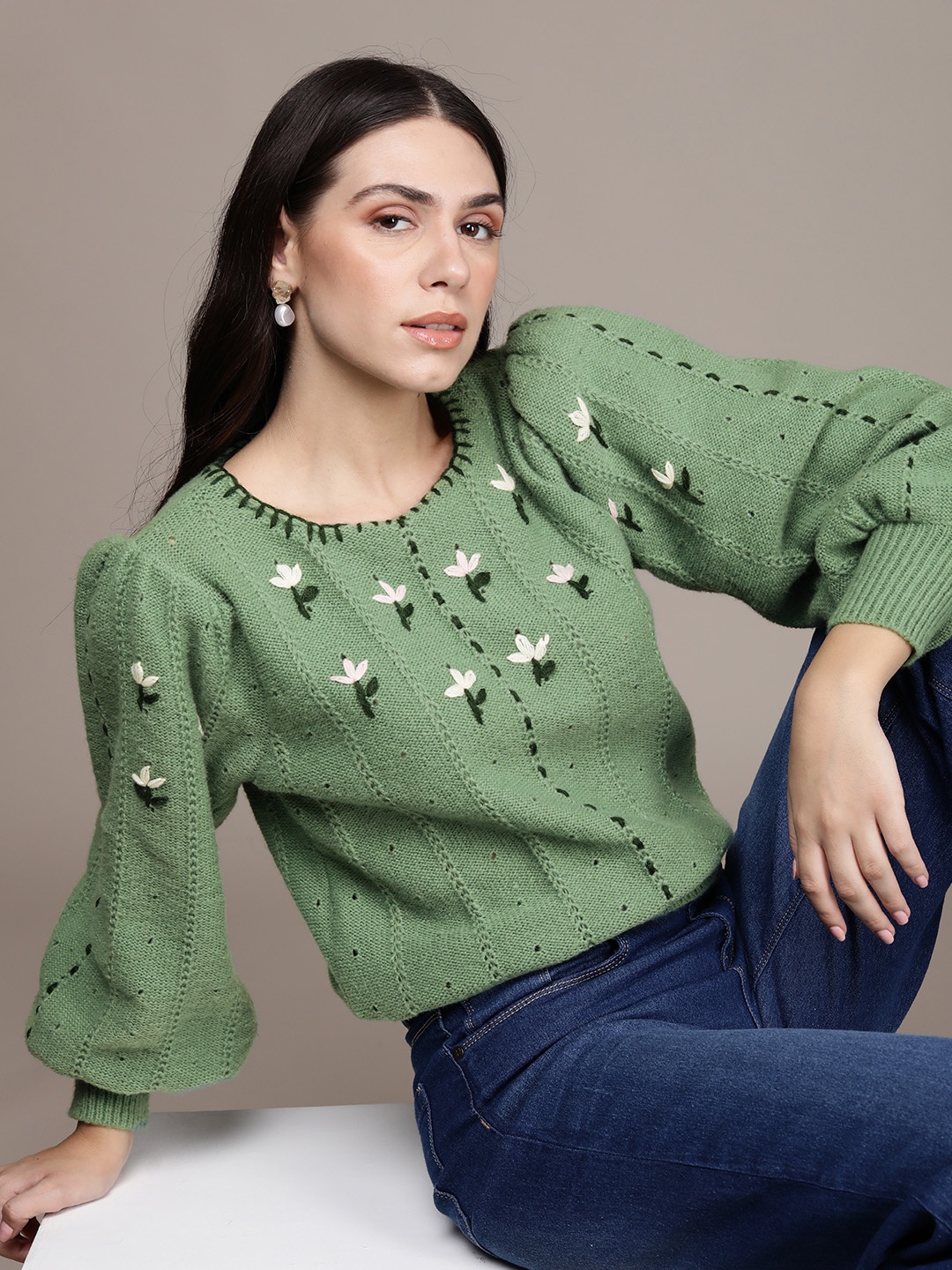 

bebe Women Shale Green & White Floral Embroidered Pullover Sweater