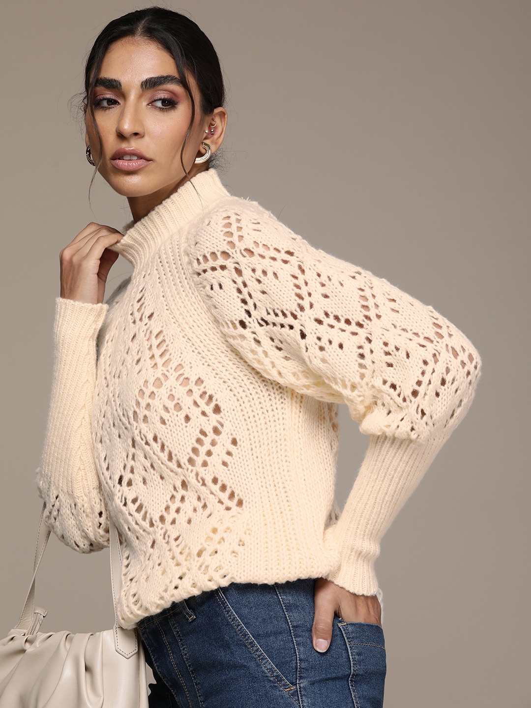 

bebe Women Off White Pullover
