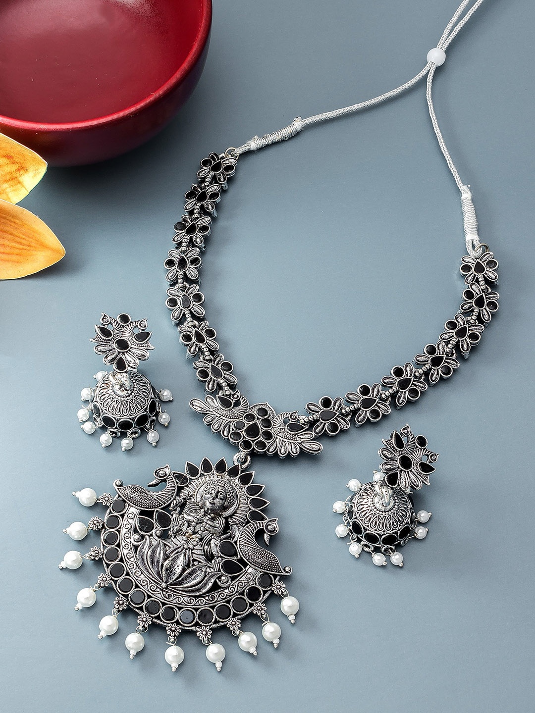 

aadita Silver-Toned Temple Pearls Jewelry Set
