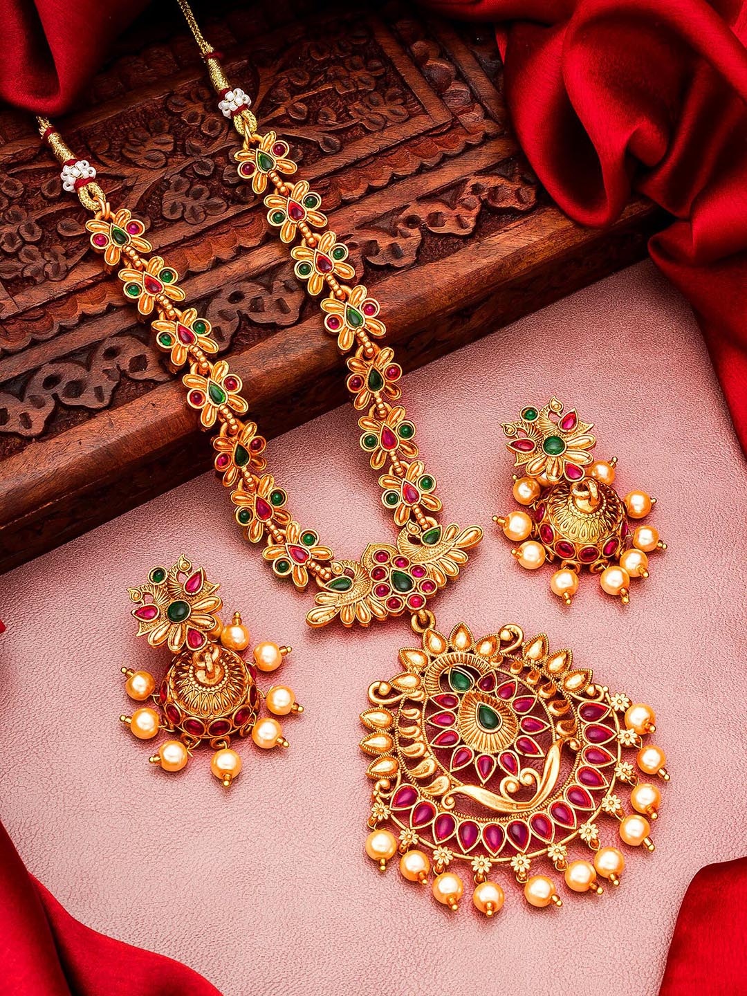 

aadita Gold Plated Temple Jewellery Set