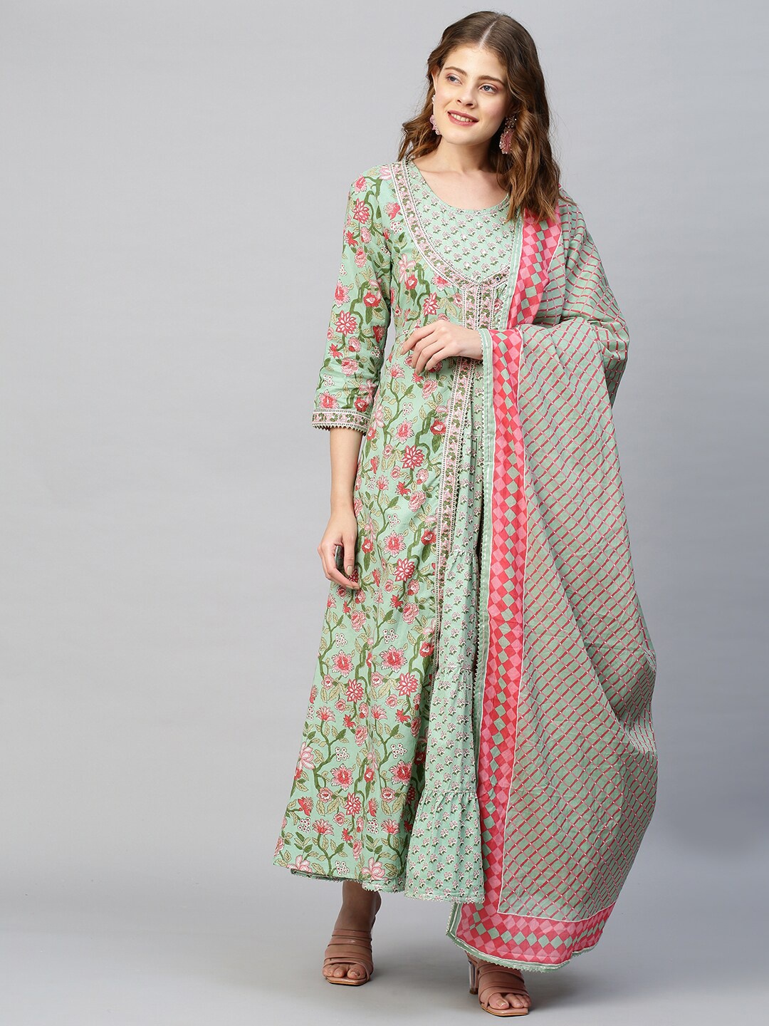 

FASHOR Women Green Floral Printed Dress with Dupatta