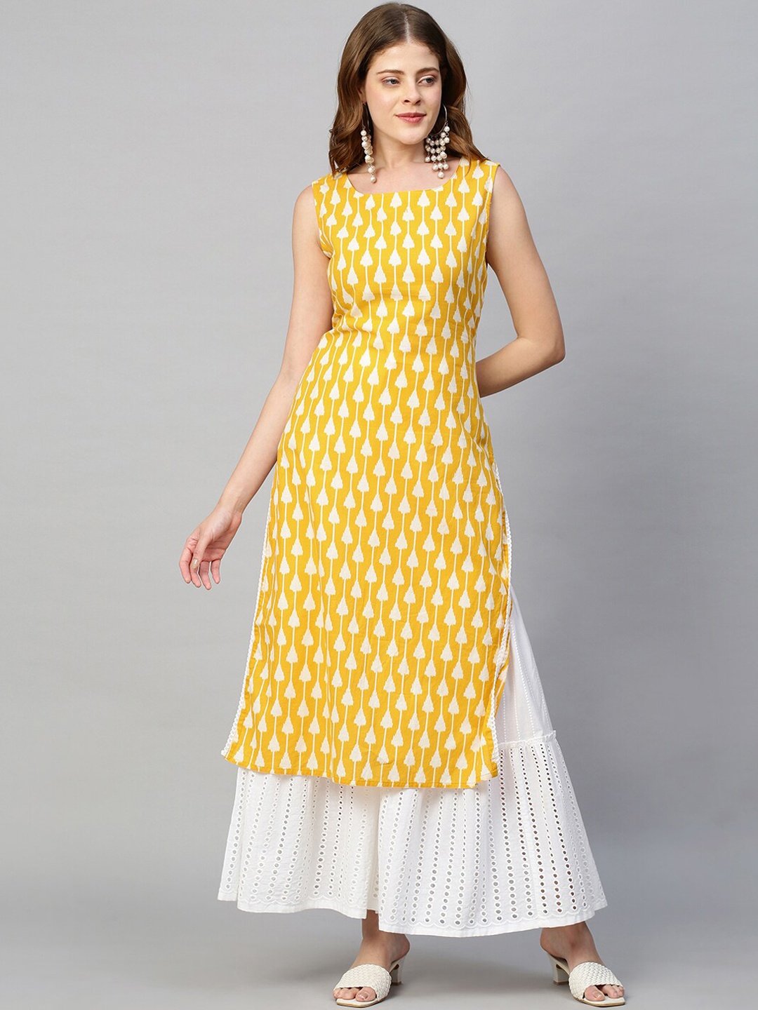 

FASHOR Women Yellow Geometric Striped Keyhole Neck Anarkali Kurta