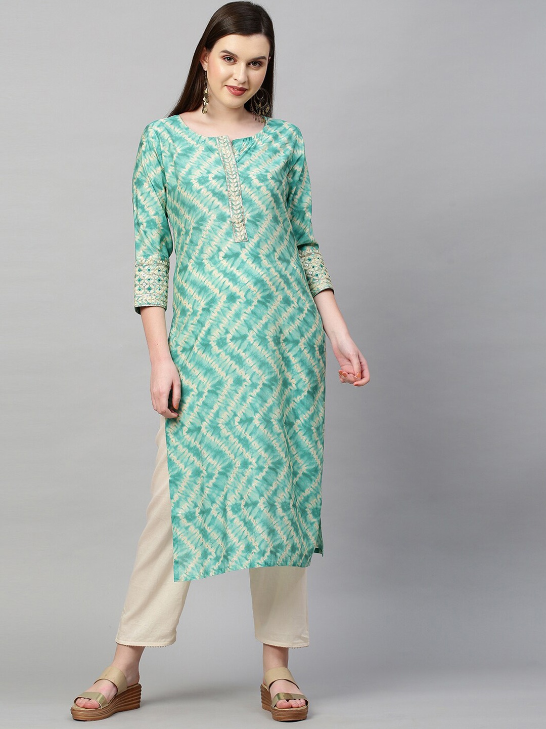 

FASHOR Women Sea Green & Beige Geometric Dyed Thread Work Kurta