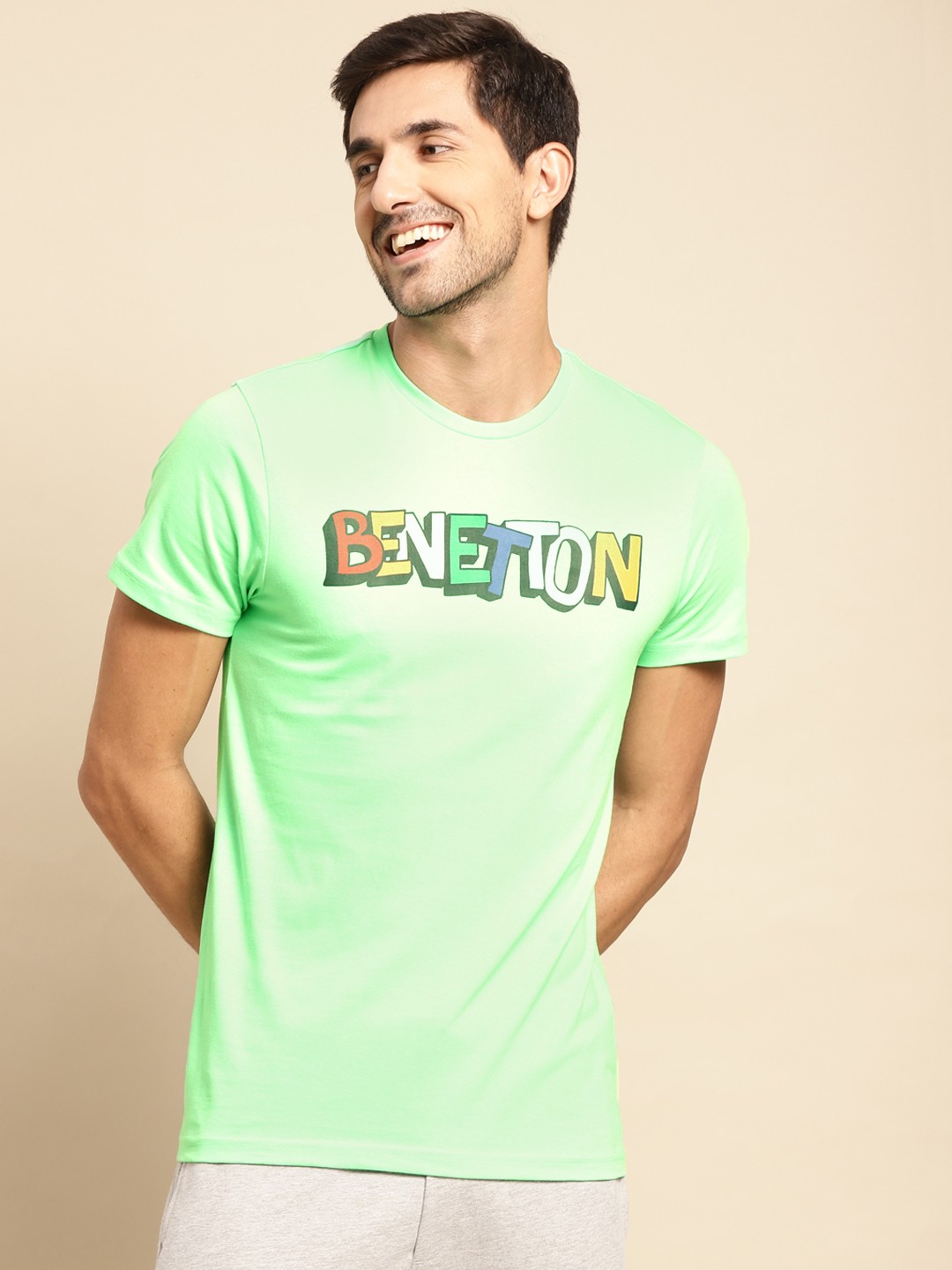 

United Colors of Benetton Men Green Brand Logo Printed Pure Cotton T-shirt