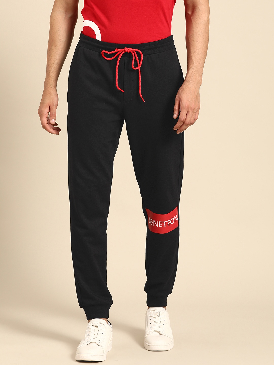 

United Colors of Benetton Men Black Brand Logo Print Joggers